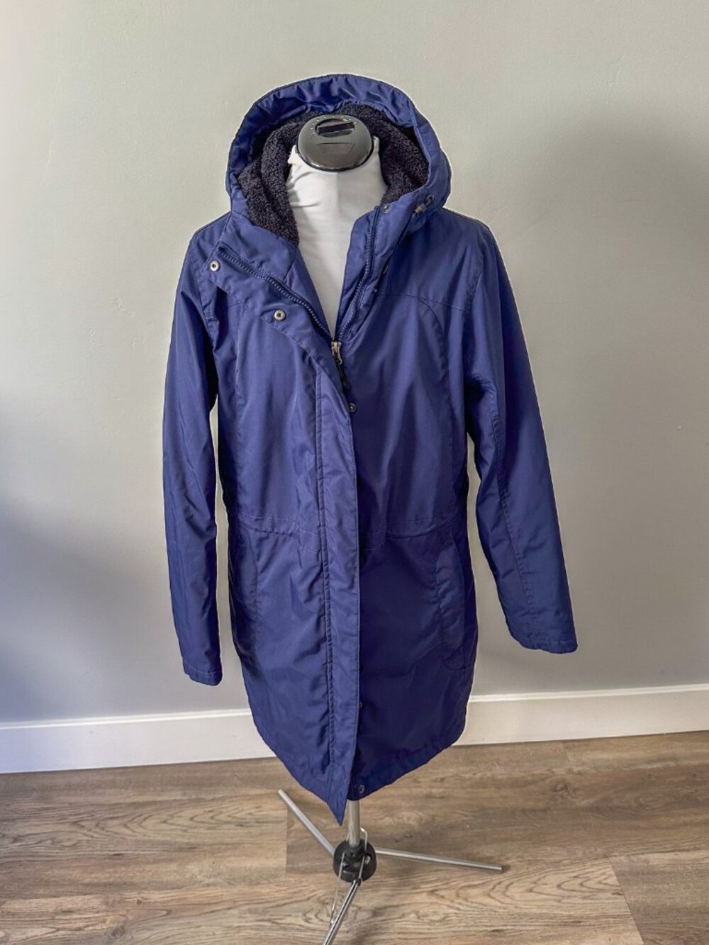 LL Bean Navy Fleece Lined Parka